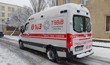 Qarlı havada 60 nəfər xəsarət alıb