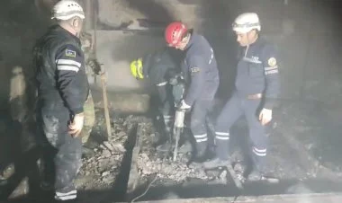 Xilasedicilər partlayış yerində axtarış aparır VİDEO