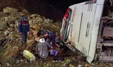 Türkiyədə avtobus qəzasında azı 9 nəfər ölüb