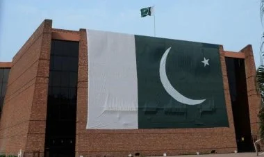 Pakistan İranı ərazisinə zərbəyə görə qətiyyətlə pislədi