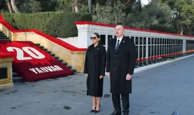 İlham Əliyev Şəhidlər Xiyabanını ziyarət etdi FOTO