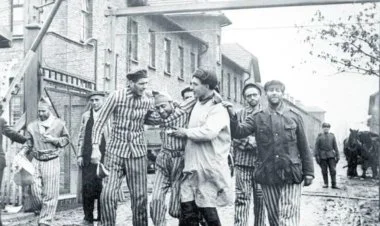Holokostdan sağ çıxan 245 min yəhudi sağdır