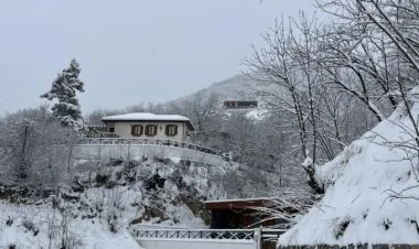 Laçında qar örtüyünün hündürlüyü 60 santimetrə çatıb