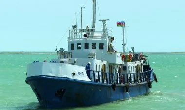 Xəzər dənizində gəmiyə su dolub, sərnişinlər təxliyə edilib