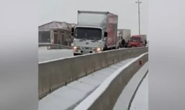 Muğanlı-İsmayıllı yolu buz bağlayıb, silsilə qəzalar var