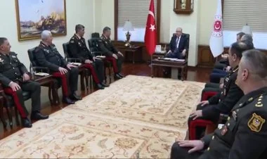 Yaşar Gülər azərbaycanlı generallarla görüşüb