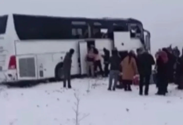 Türkiyədə avtobus qəzası baş verib, ölən və yaralananlar var