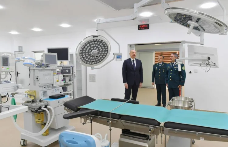 İlham Əliyev DSX-nın yeni hərbi hospital kompleksini açdı