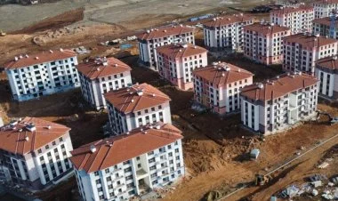 Türkiyənin zəlzələ bölgəsində 200 min ev təhvil veriləcək
