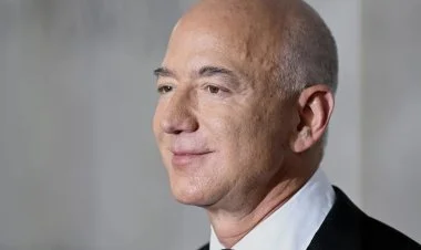 Bezos “Amazon”un 50 milyona qədər səhmini satmaq istəyir