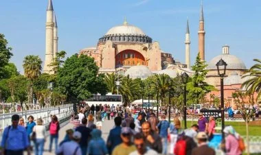 İstanbul rekord sayda - 17 milyon xarici turisti qəbul edib