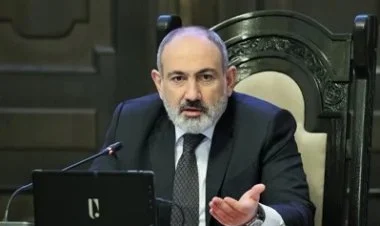 Paşinyan: Sərhədin delimitasiyası üçün iki variant var