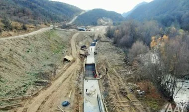 Kəlbəcər-Laçın yolunun inşası davam etdirilir VİDEO