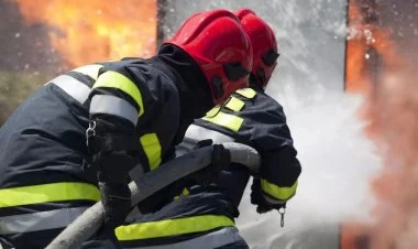 Bakıda oyun zalında yanğın olub, xəsarət alan var