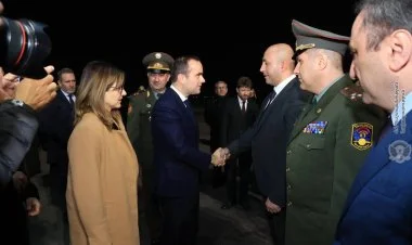 Fransanın müdafiə naziri İrəvana gəldi