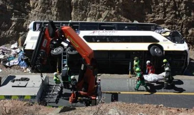 Cənubi Afrikada avtobusun aşması nəticəsində 8 nəfər ölüb