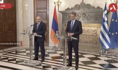 Paşinyan Yunanıstanda nikbin bəyanatlar verib FOTO