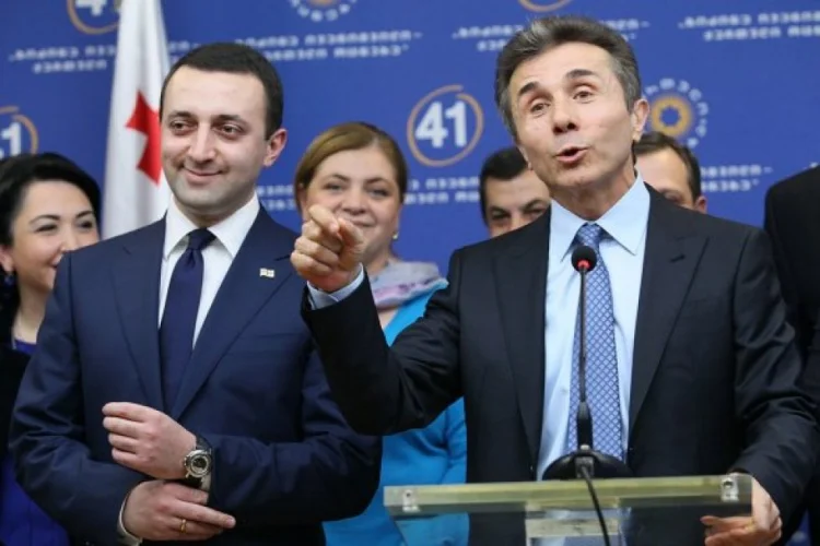 Qaribaşvili Gürcüstanda hakim partiyanın sədri seçildi