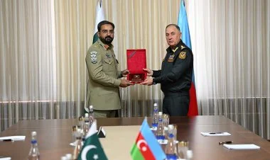 Kərim Vəliyev pakistanlı generalla müzakirələr apardı FOTO
