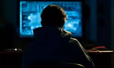 Fransanın dövlət qurumlarına kütləvi haker hücumu olub