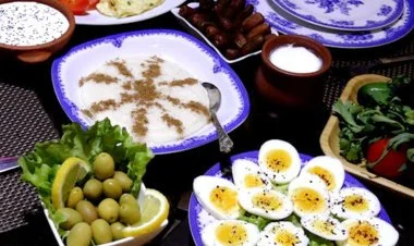 Oruc tutarkən toxluq müddətini uzadan qidalar yeyilməlidir