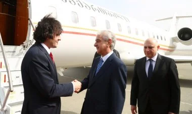 Gürcüstanın Baş naziri Bakıya gəldi YENİLƏNİR