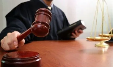 Prorektorun qətlində təqsirləndirilənlərə cəza istənildi