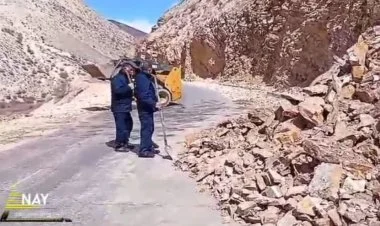 Naxçıvanda yolda qaya uçqunu baş verib