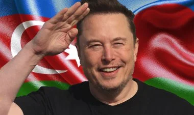 Şirin dil İlonu Maskdan çıxarar və ya from Russia with love