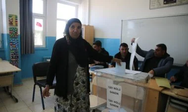 Türkiyədə bələdiyyə seçkiləri keçirilir