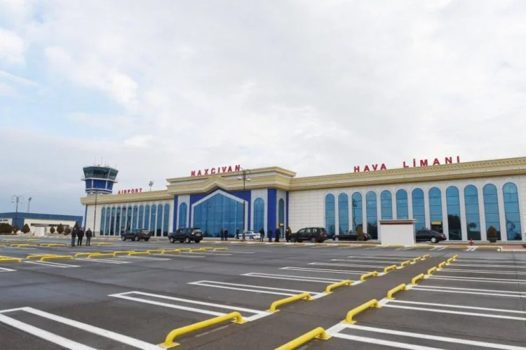 “Naxçıvan” Hava Limanı AZAL-a verildi