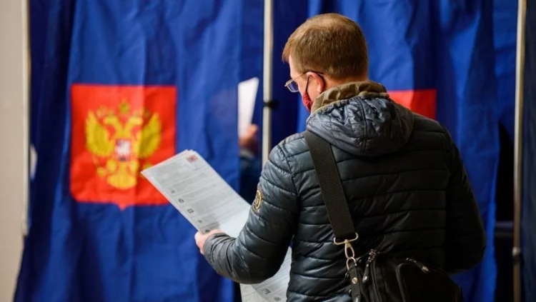 Rusiyada prezident seçkisində seçicilərin 60 faizi səs verib