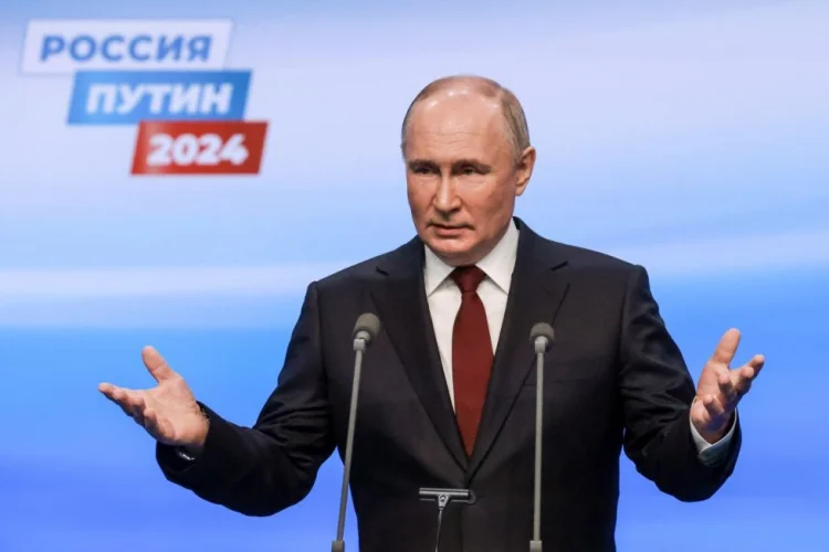 Vladimir Putin seçici səslərinin 85,13 faizini toplayıb