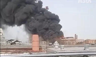 Rusiyada daha bir zavodda güclü yanğın baş verir FOTO
