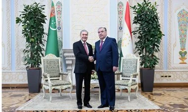 Düşənbə və Aşqabad Xəzərdə nəqliyyat marşrutu yaradır