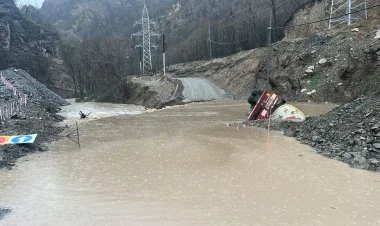 Kəlbəcərdə sel aparan sürücünün meyiti tapıldı