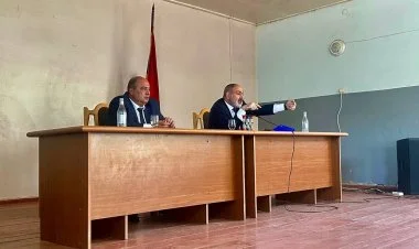 Bu gün Paşinyan Qazaxın Əskipara kəndinə gedib YENİLƏNİB