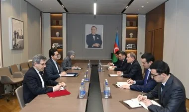 Ceyhun Bayramov iranlı diplomat Abbas Musəvi ilə görüşdü