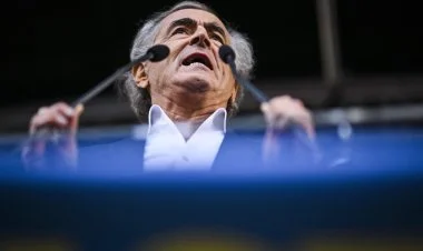 Qərbin dirijor, yoxsa falaqqa çubuğu?