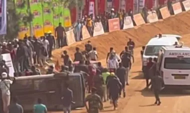 Şri-Lankada avtomobil yarışda azarkeşlərə çırpılıb