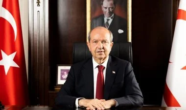 Ersin Tatar Azərbaycana gəlir