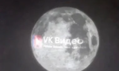 Ayın üzərində ilk reklam yerləşdirilib