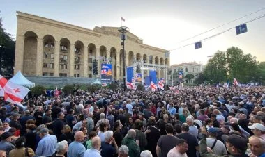 Gürcüstanın hakim partiyası Tiflisdə "cavab mitinqi" keçirir