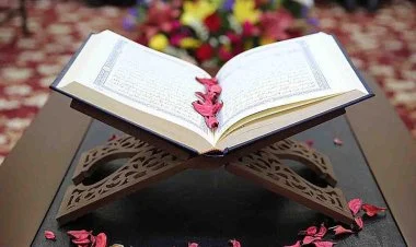 Sənə vəhy olunanı çatdır...