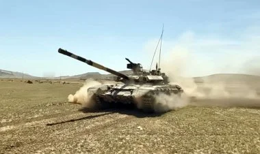 Orduda tank bölmələrinin döyüş hazırlığı məşğələləri VİDEO