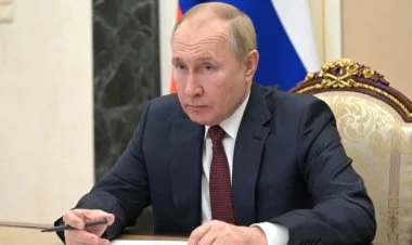 Putin “Crocus”da insanlara yardım edənləri mükafatlandırdı