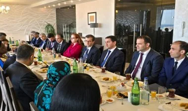 UNESCO bir adamın əlində alətə çevrilməməlidir