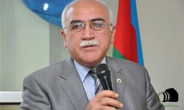 İsa Qəmbər Müsavat başqanı seçildi