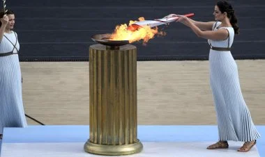 Olimpiya məşəli Fransaya gətirildi