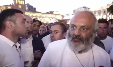 Paşinyanın istefasına nail olmayanlar 2-3 gün möhlət istəyir